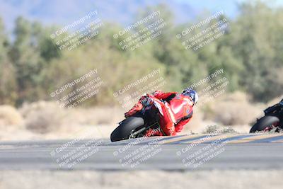 media/Dec-07-2025-CVMA (Sun) [[3e7d2de5dc]]/Race 12- Formula 40 MW and LW/